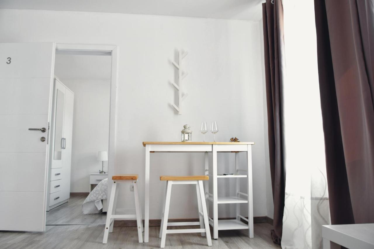 Rab Apartments Aurora Rab Town Bagian luar foto
