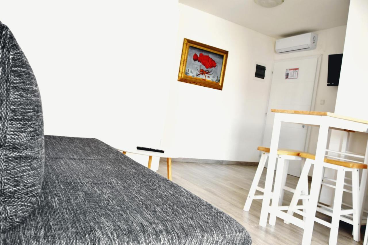 Rab Apartments Aurora Rab Town Bagian luar foto